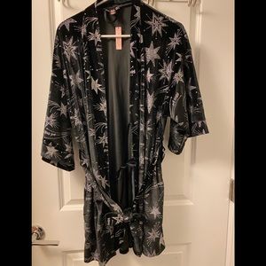 Victoria’s Secret black Kimono robe w/ bling sparkles shooting stars XS/S NWT